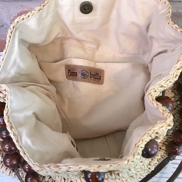 FLORA BELLA Women’s Raffia Grass Leather Handles Wood Ball Accents XL Tote Bag - Picture 5 of 6